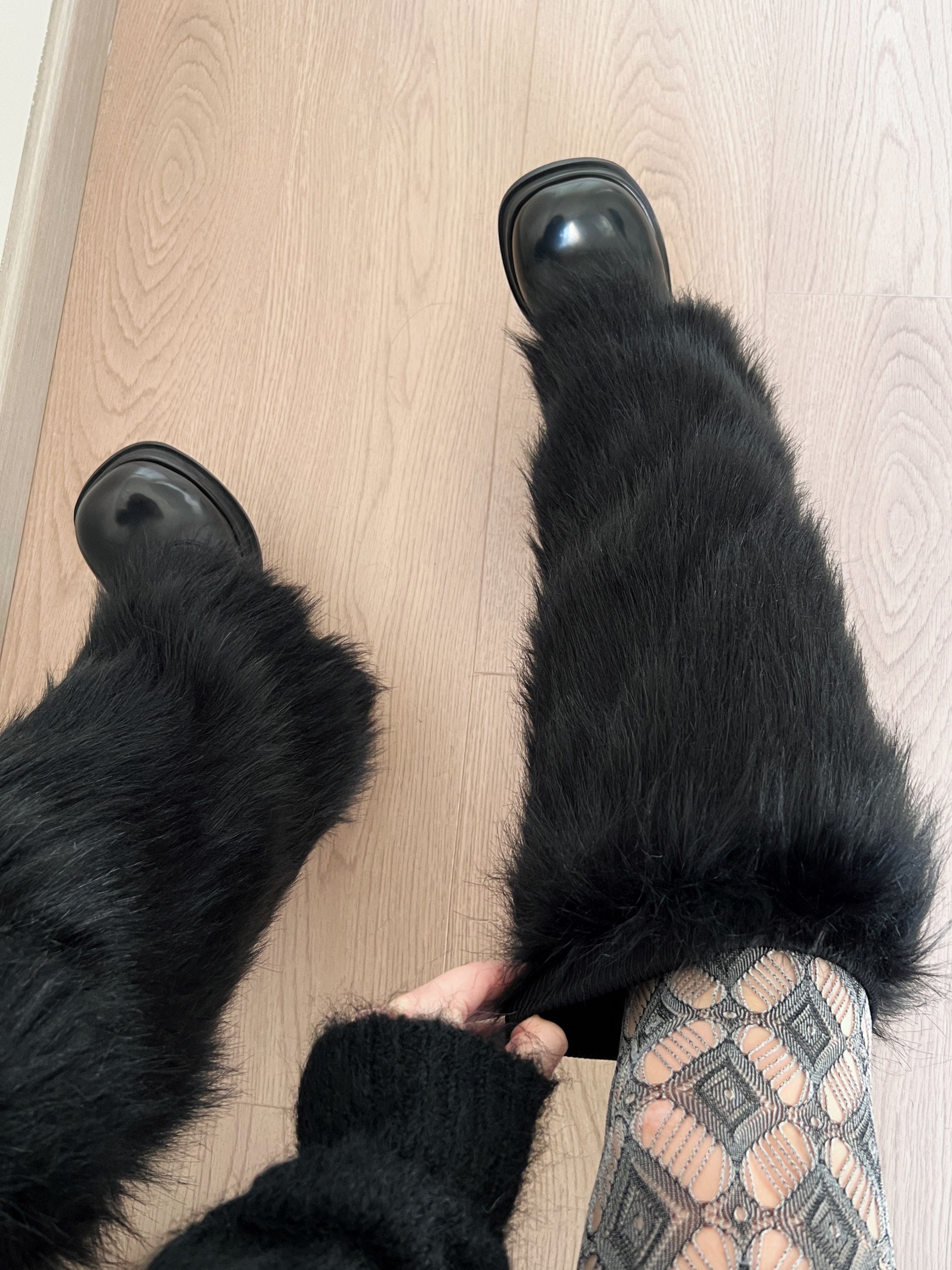 Black Faux Fur Y2K Leg Warmers