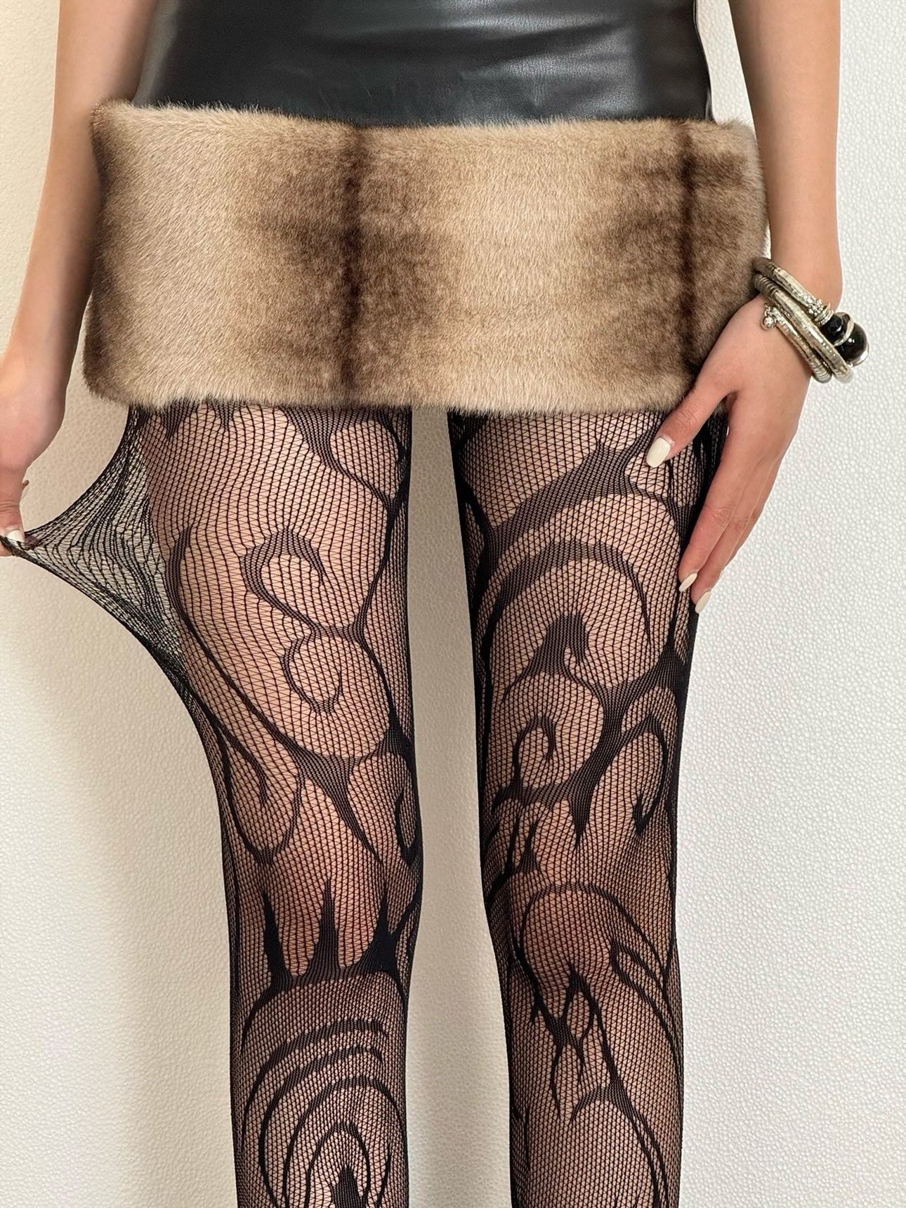Street-Style Totem Pattern Tights