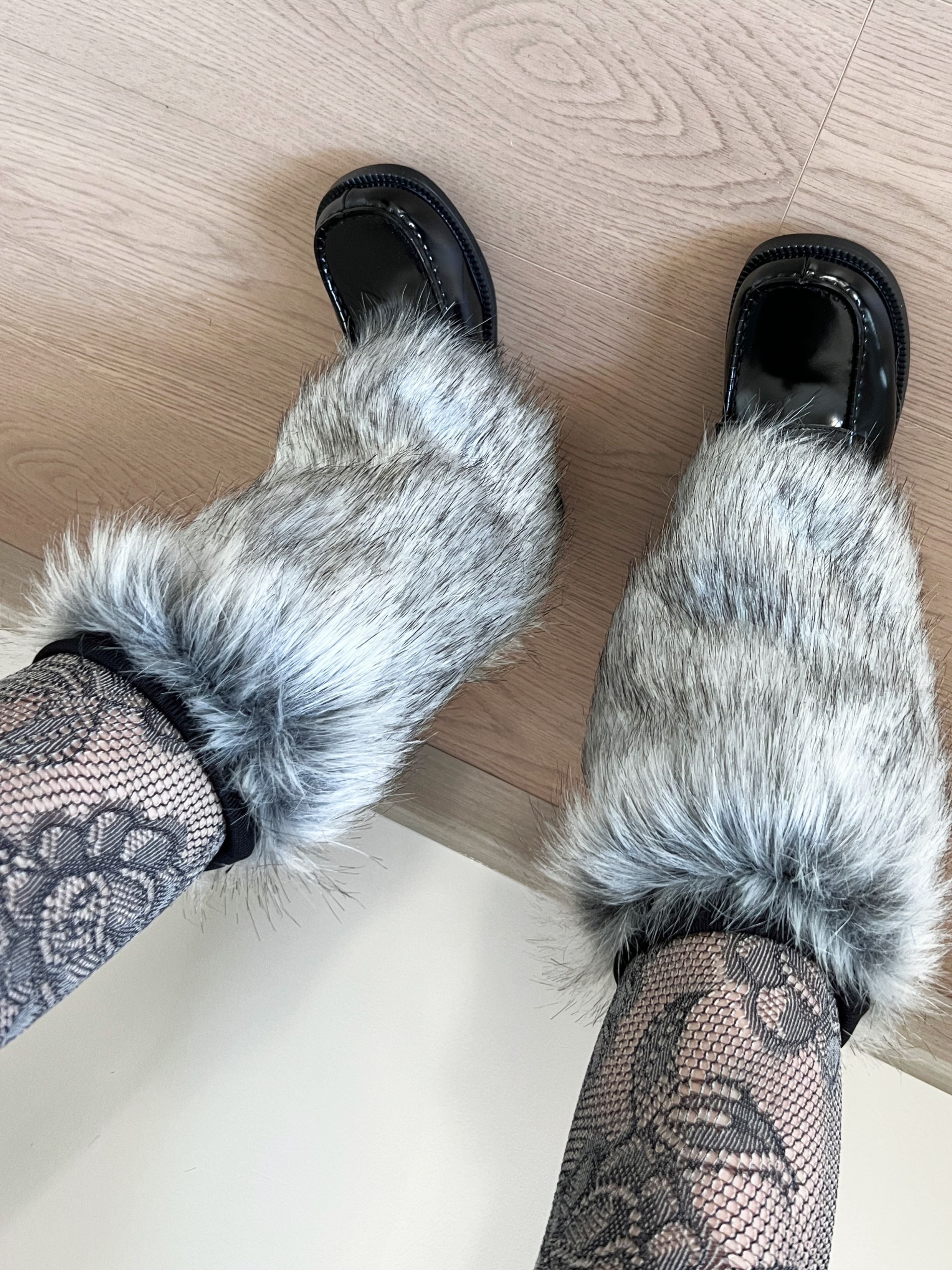 Gray Gradient Faux Fur Y2K Leg Warmers