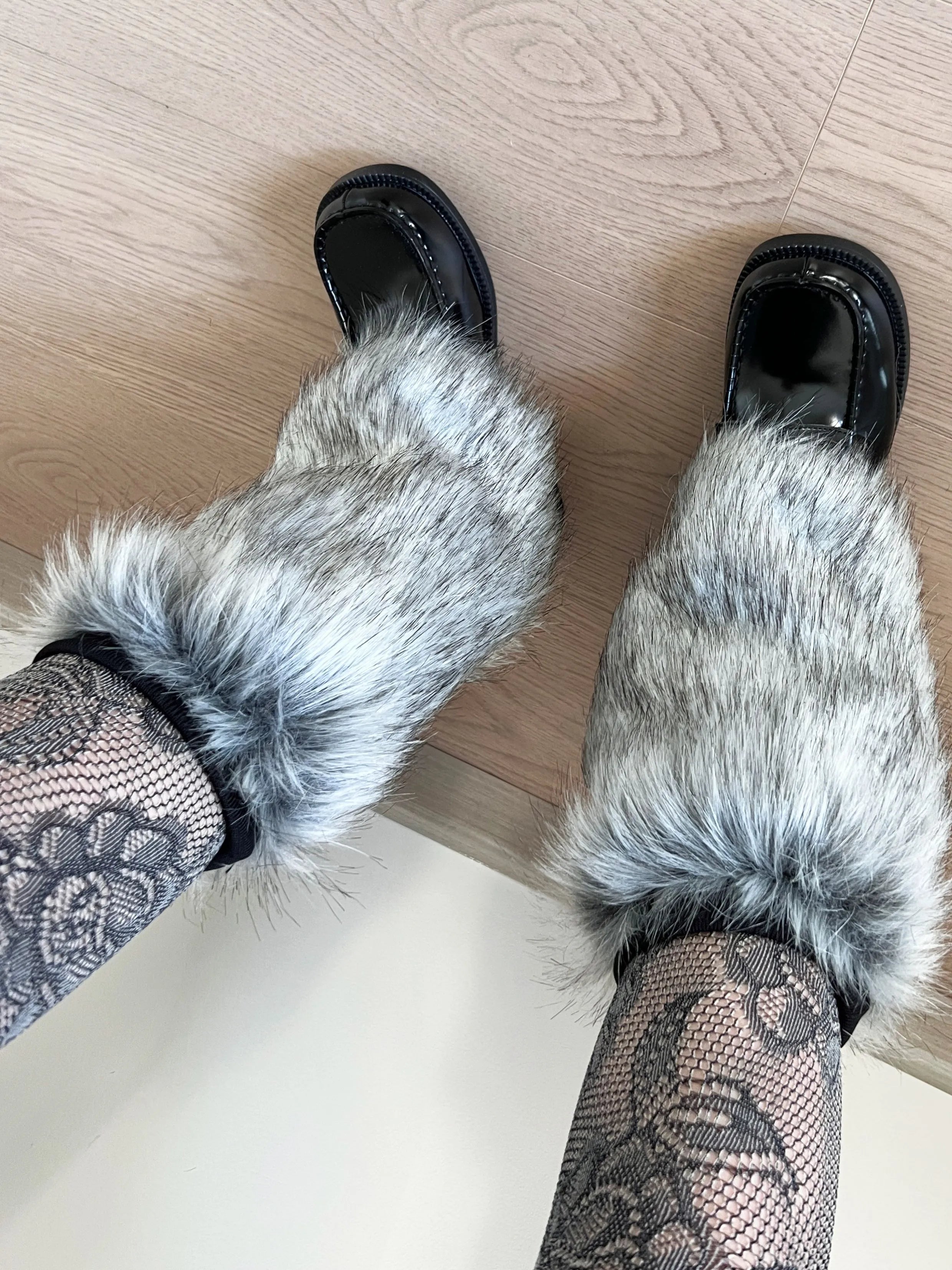 Gray Gradient Faux Fur Y2K Leg Warmers