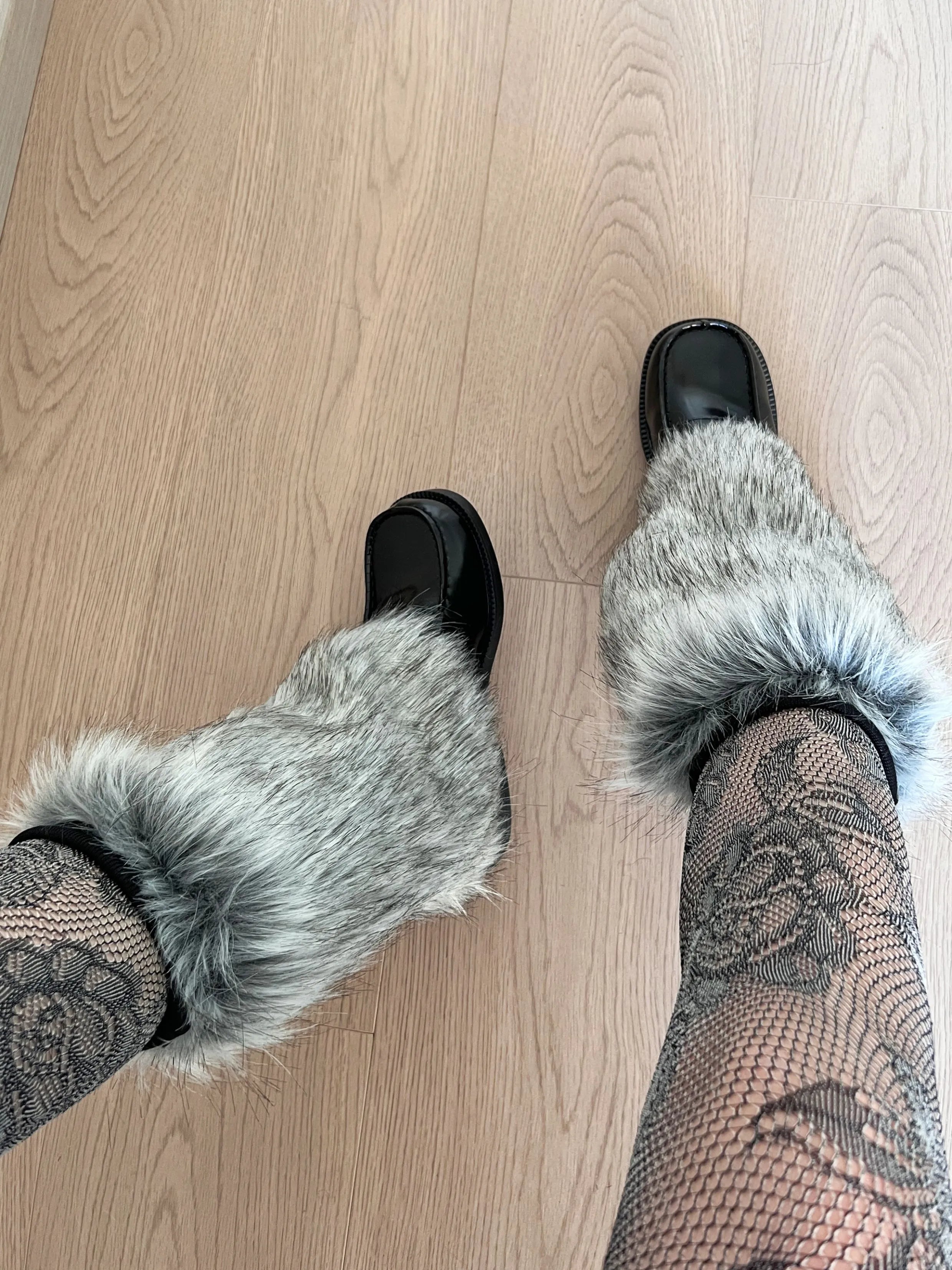 Gray Gradient Faux Fur Y2K Leg Warmers