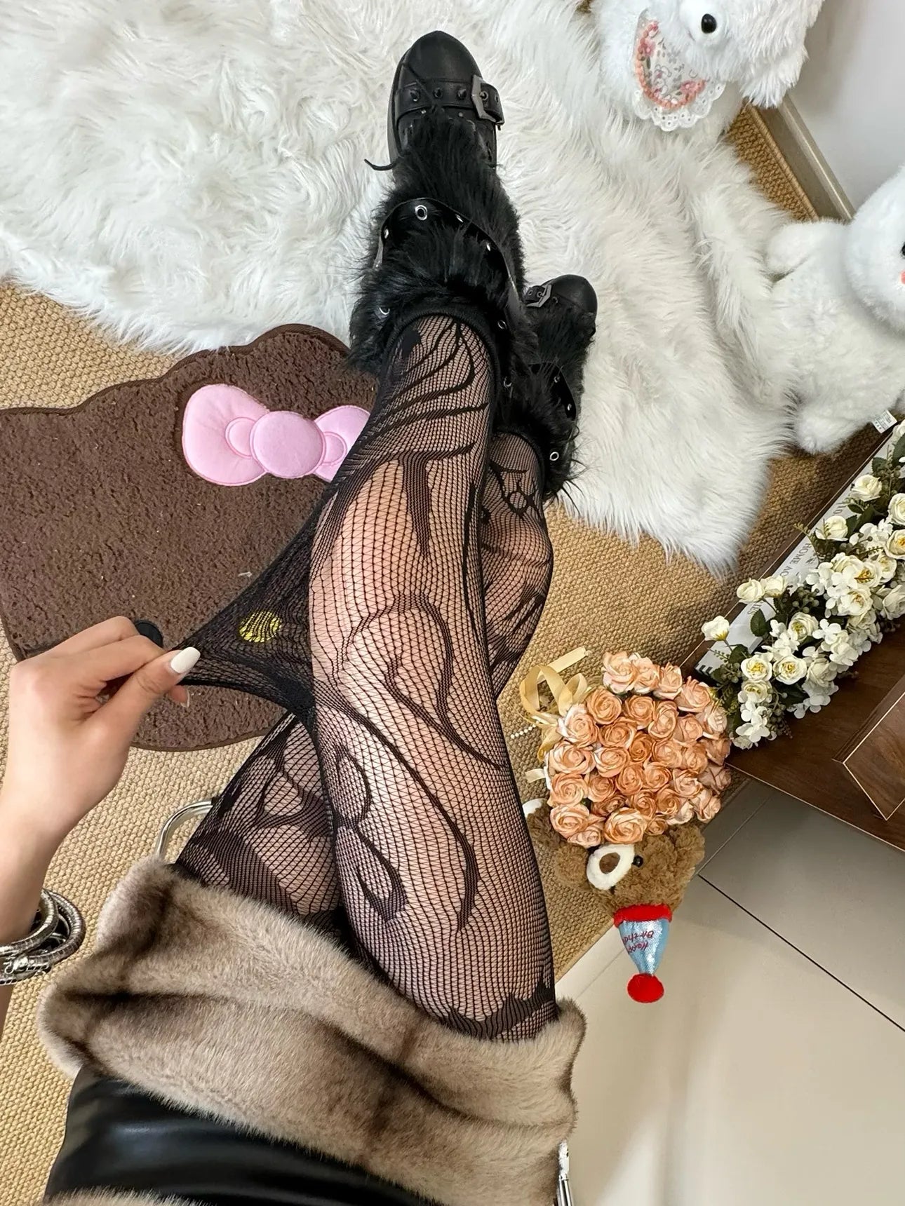 Street-Style Totem Pattern Tights