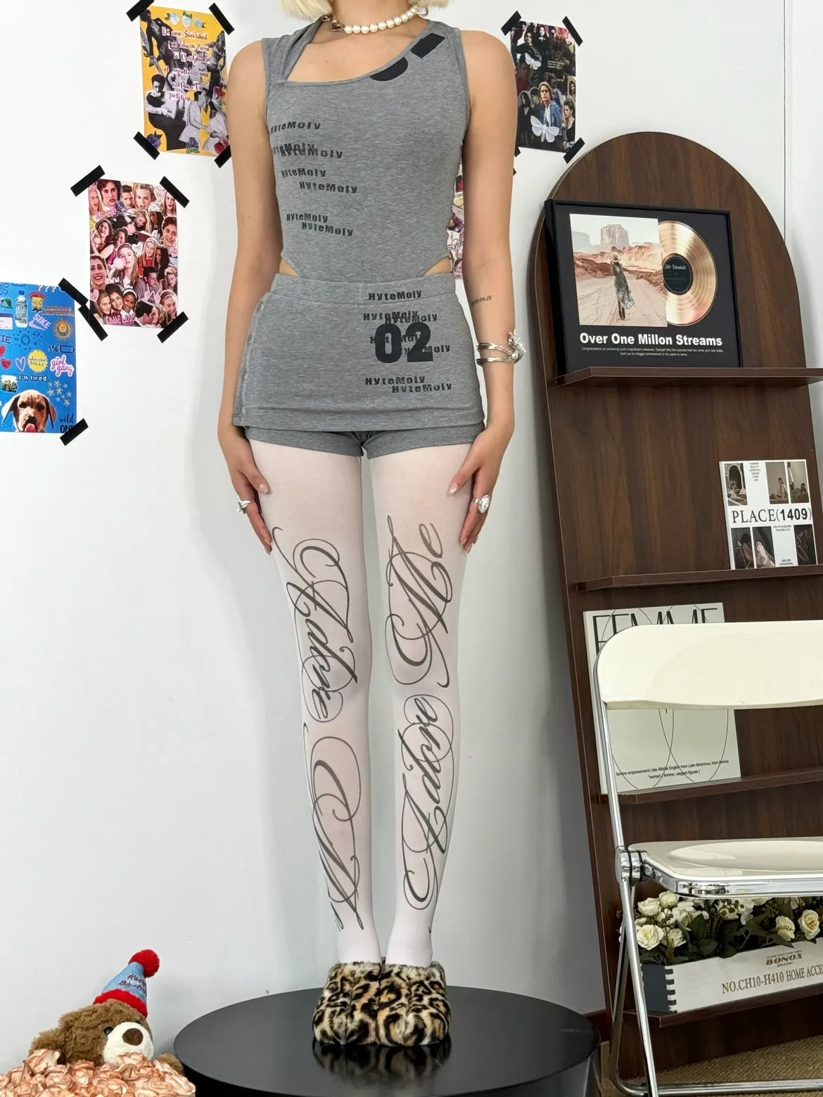 Retro White English Print Tights