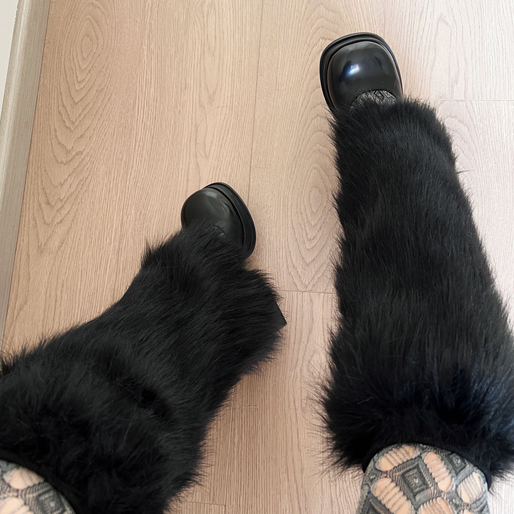Black Faux Fur Y2K Leg Warmers