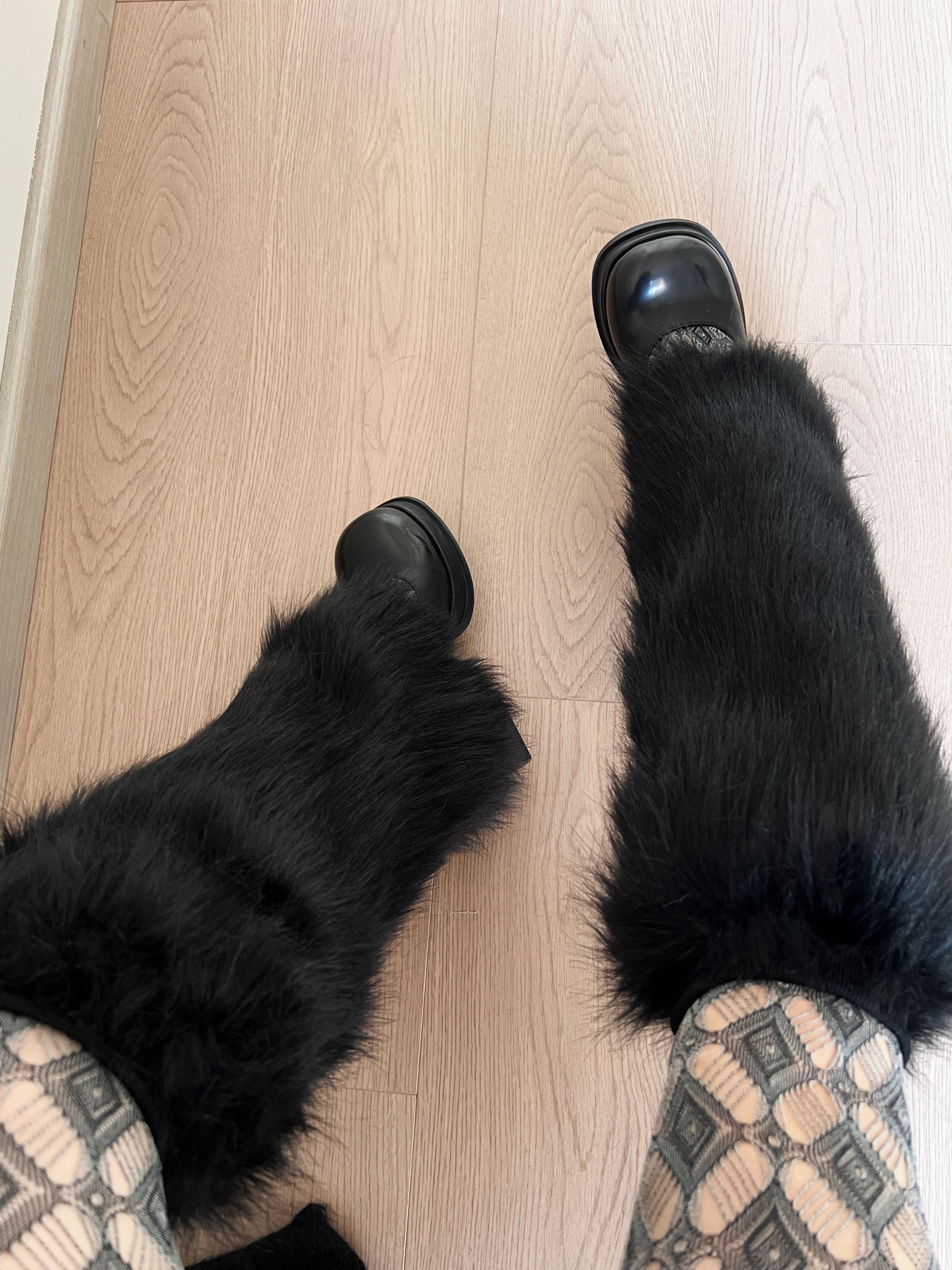 Black Faux Fur Y2K Leg Warmers