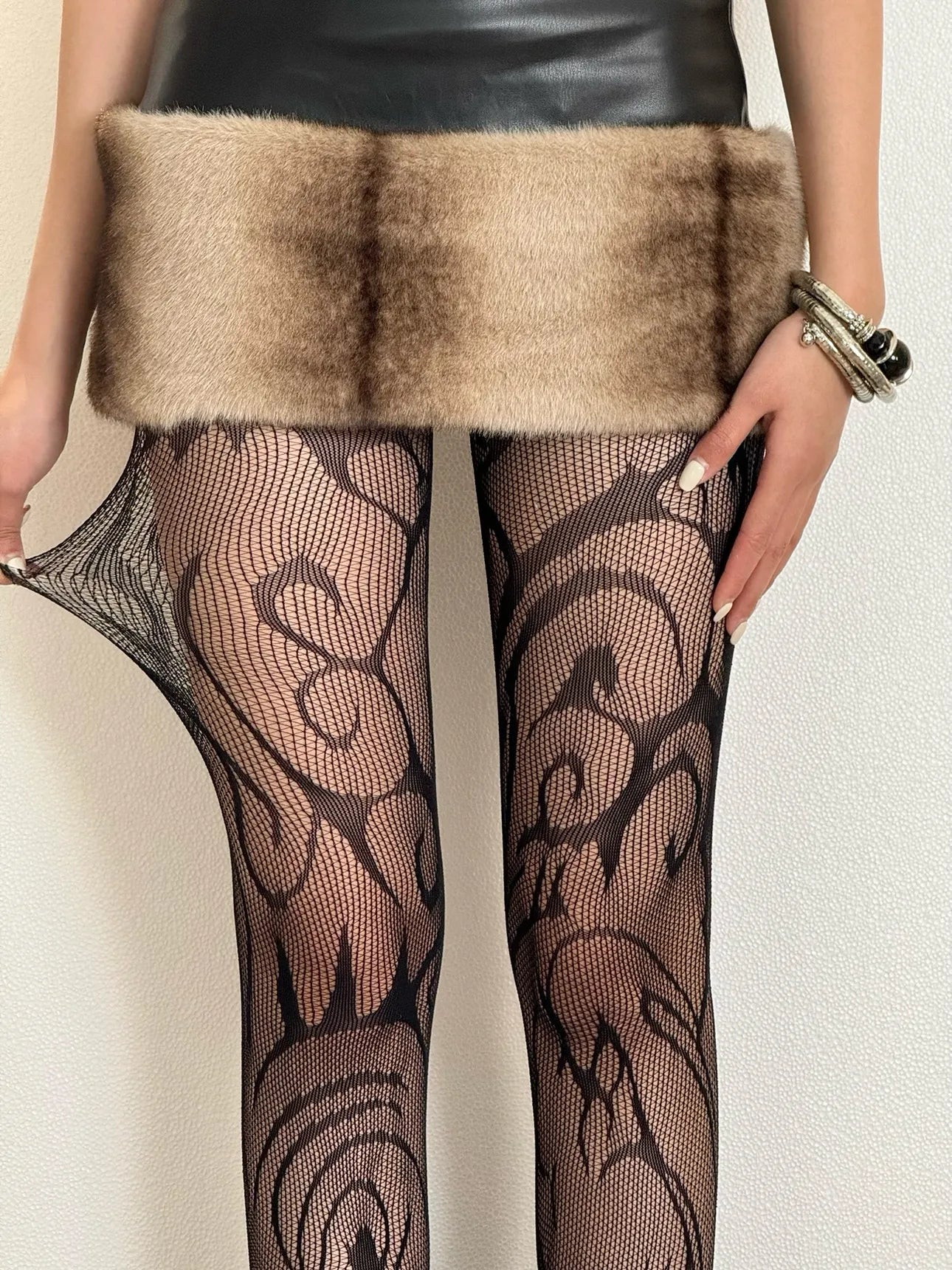 Street-Style Totem Pattern Tights