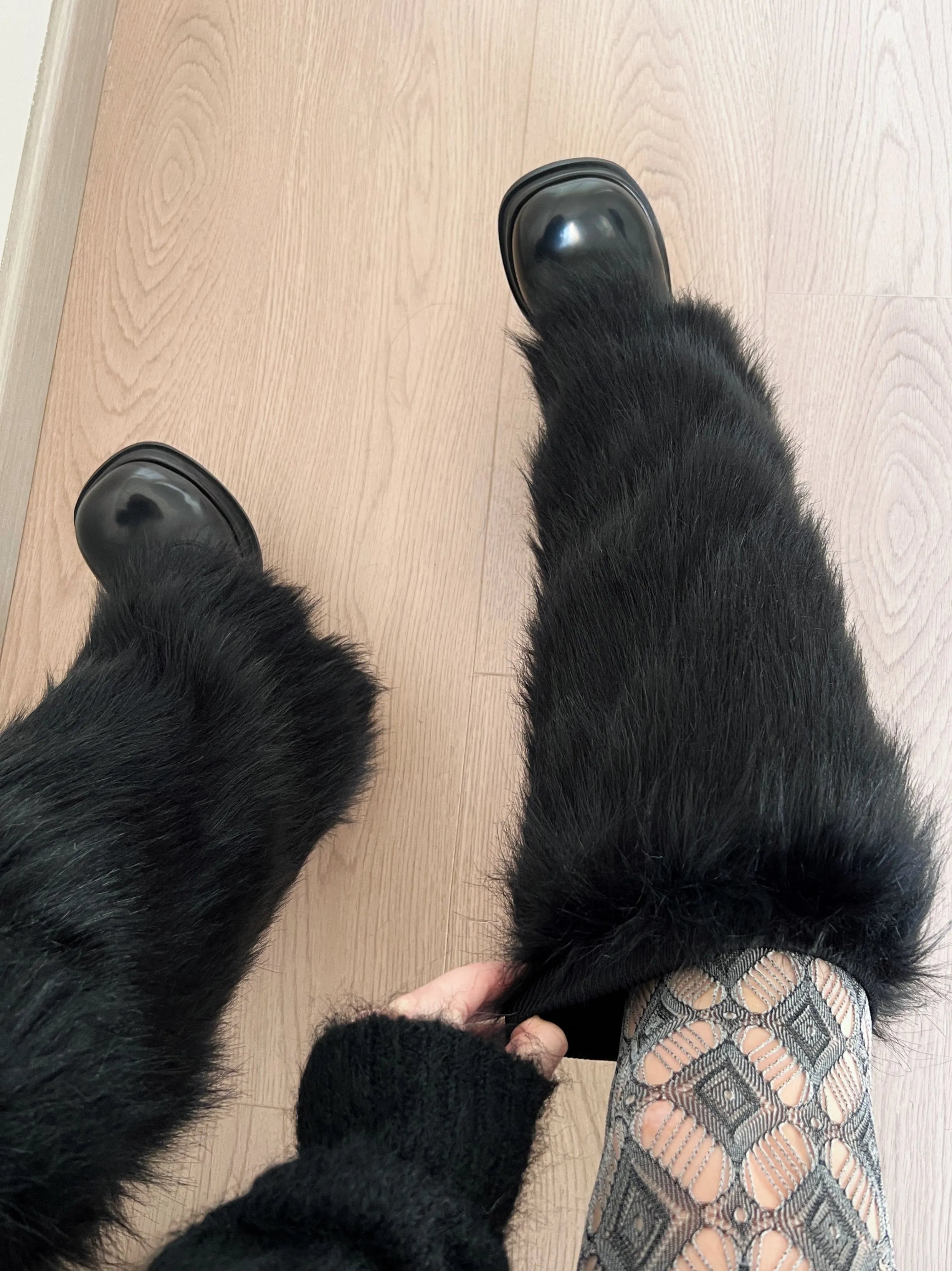 Black Faux Fur Y2K Leg Warmers