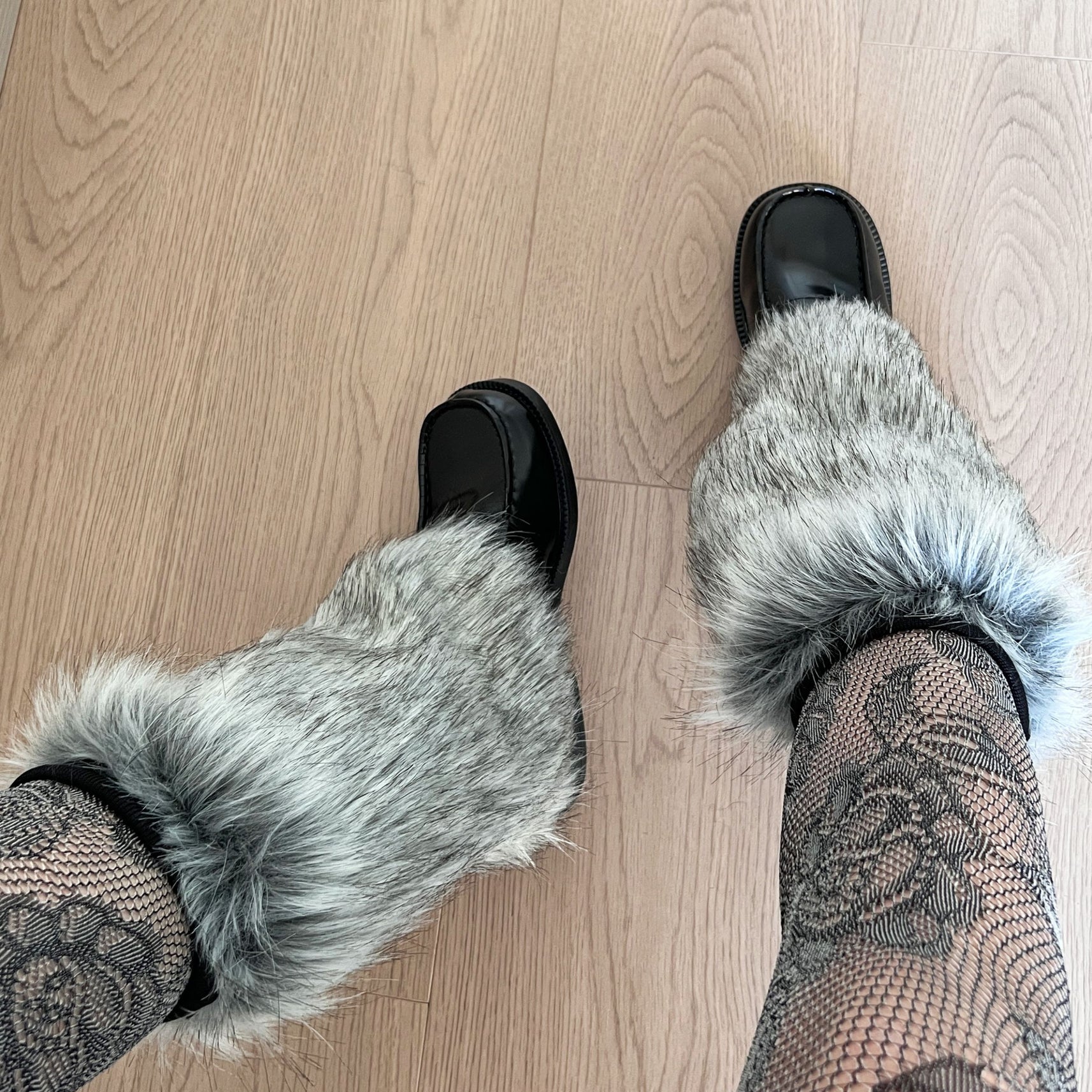 Gray Gradient Faux Fur Y2K Leg Warmers