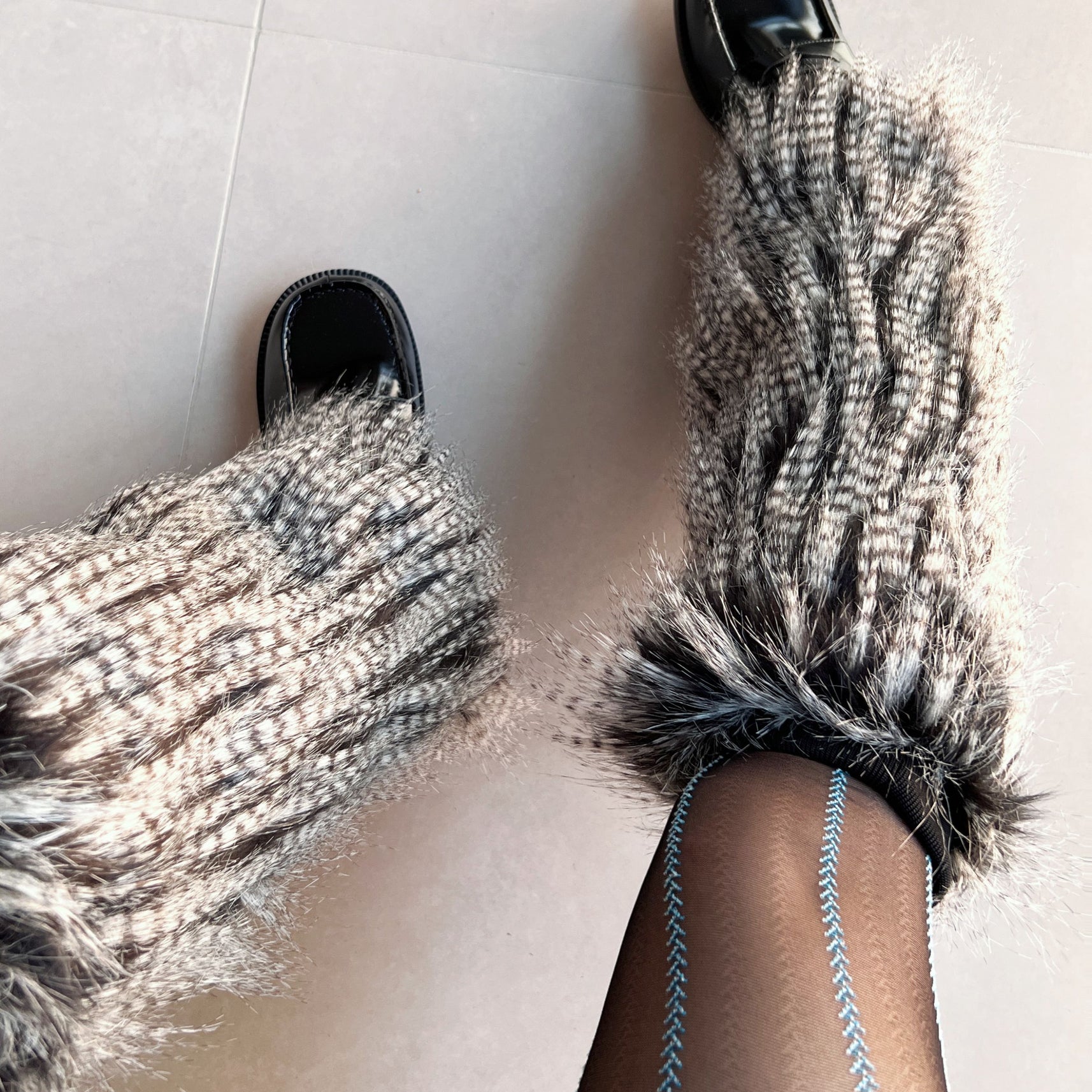 Y2K Fluffy Feather Leg Warmers – Boot Covers
