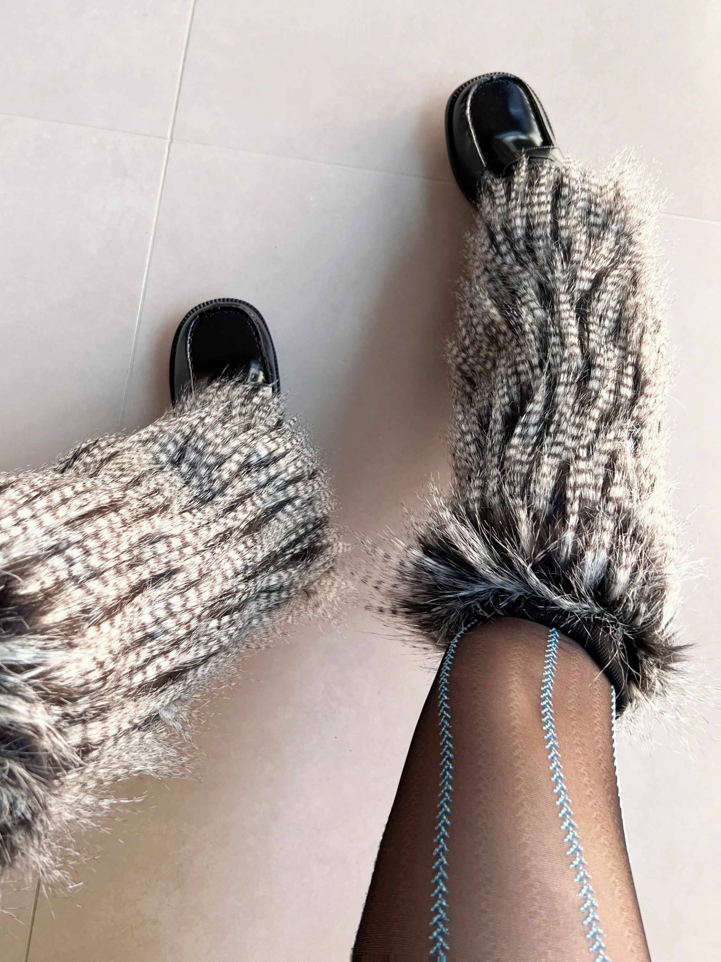 Y2K Fluffy Feather Leg Warmers – Boot Covers